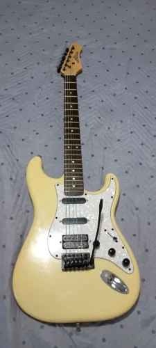 Guitarra luthier malagoli hh777