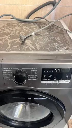 Lava e Seca Samsung WD11M 11kg Inox Look 127V - R$ 2.000