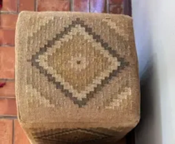 01 Puff Kilim Classico 46 x 46 Cm