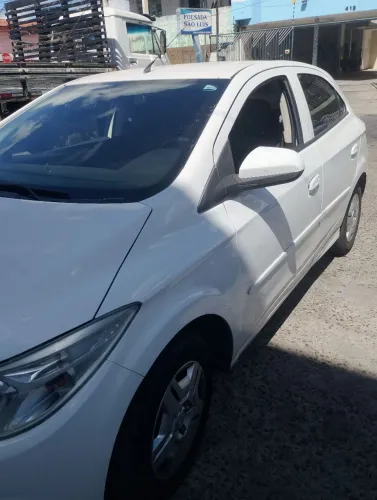 Chevrolet Onix Hatch LT 1.0 8V Flex Power Mec. 4P 2015