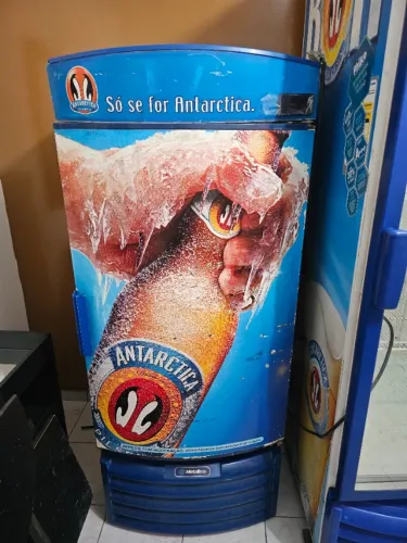 Cervejeira Vertical Metalfrio VN29C - 273 Litros - 220V
