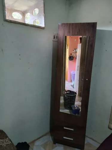 Sapateira com espelho