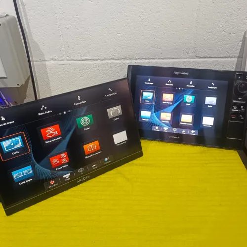 Display Raymarine Es128