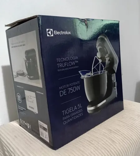 Batedeira planetaria Electrolux tigela 5L 