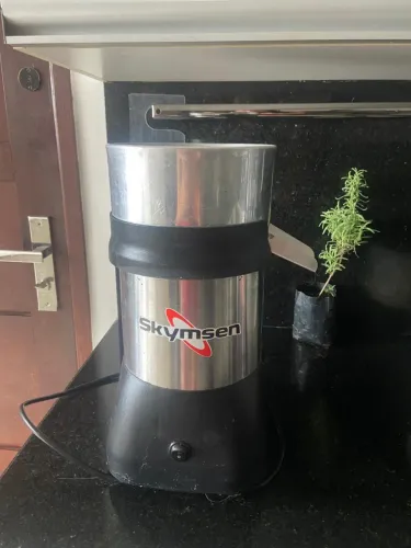*Extrator de Sucos Industrial Skymsen EX - INOX
