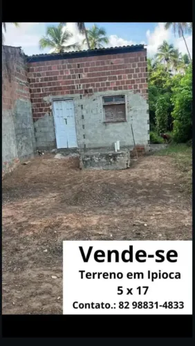 Vende se terreno com casa feita com sala, quarto e banheiro.