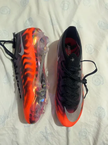 Chuteira Nike mercurial vapor scorpion 