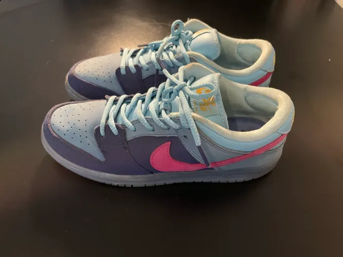 2 tênis originais da Nike por 150,00