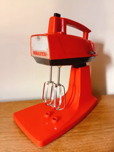Batedeira Walita vintage vermelha 220V