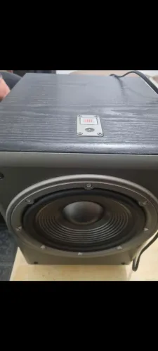? JBL E250P ?