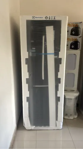 Refrigerador cinza
