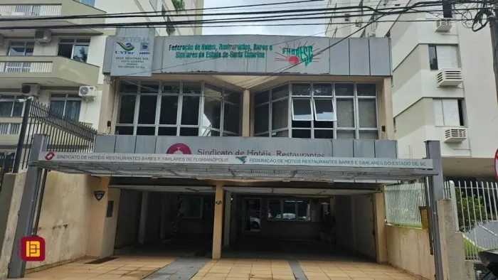 Edifício Comercial em Centro