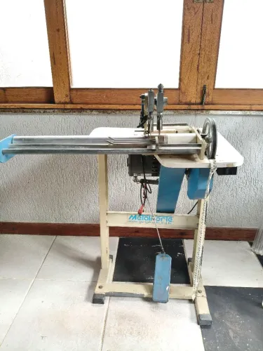 Máquina de cortar viés