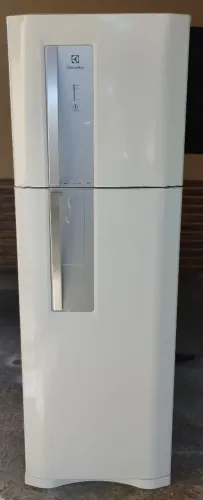 Geladeira. Eletrolux. Frost Free. 380L. 110v