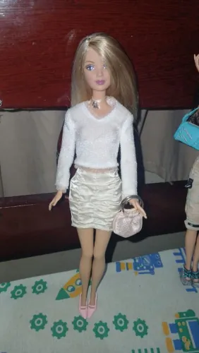 Boneca Barbie Fashion Fever