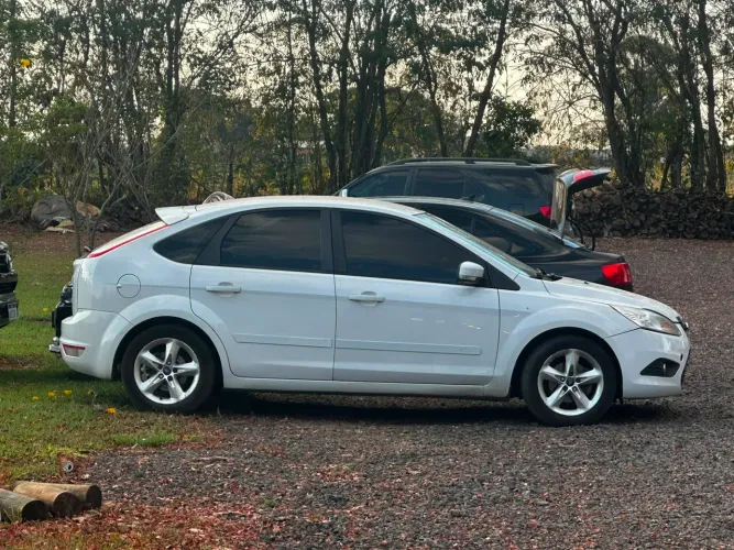 Ford Focus 1.6 S/se/se Plus Flex 8v/16v 5P 2013