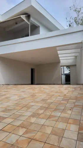 Casa comercial na Praça Sapucai Mirim, 53 320 m²