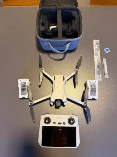DJI Mini 3 Novinho Controle c/ Tela + Acessórios (17 Ciclos)