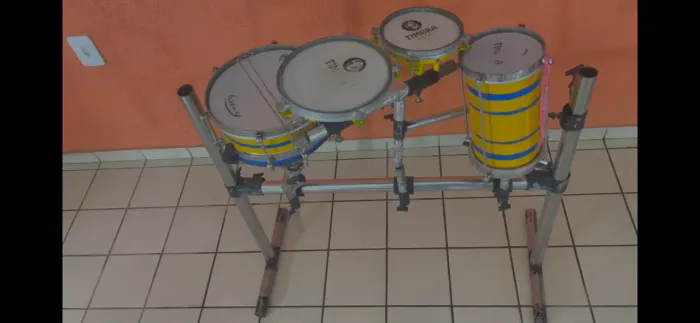 Rack Percussao , 1 bacurinha , 1 Malacaxeta , 2 rontonton + raque