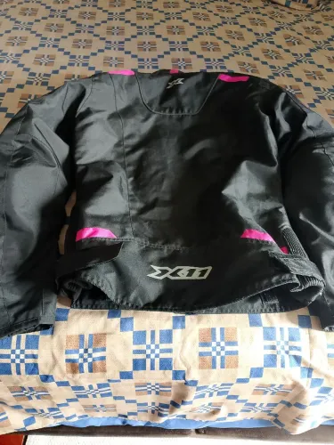Jaquetas de moto X 11 novinha primeiro dono