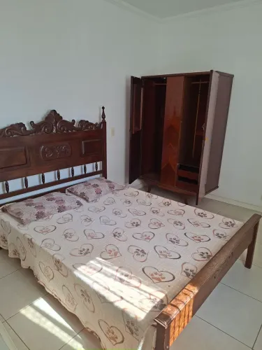 Ama colonial entalhada reliquia