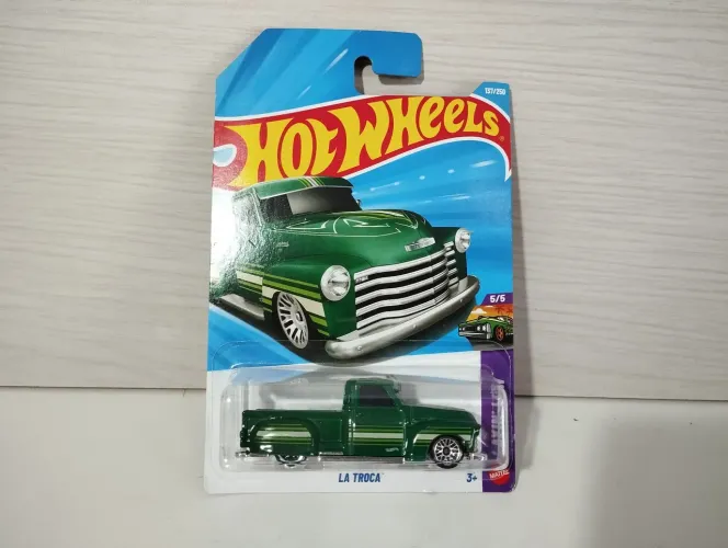 Miniatura lá troca Hotwheels.