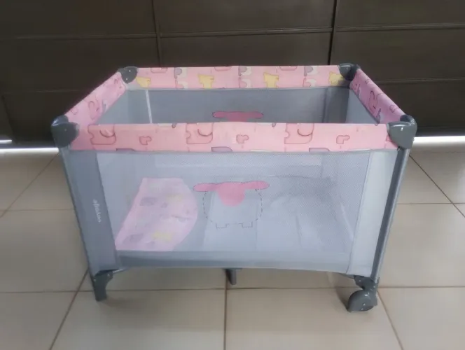 Vendo Chiqueirinho Voyage cor rosa