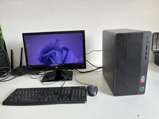 PC Computador HP AMD Ryzen 5 2400G 3.9Ghz, Radeon Vega 11, 8GB Ram, Ssd 120GB, HD 500GB