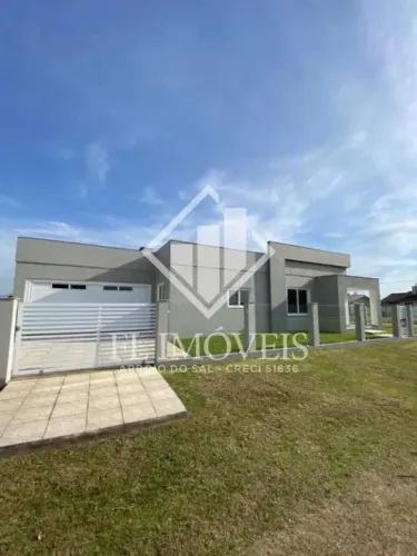 Casa para venda tem 130 metros quadrados com 3 quartos em Pérola - Arroio do Sal - RS