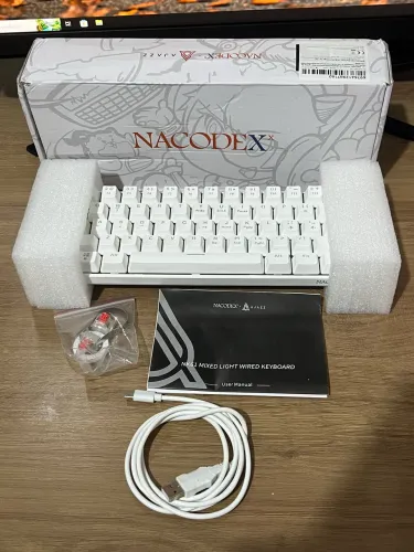 Teclado Mecânico Ajazz Nacodex NK61 60% RGB Red Switch Branco