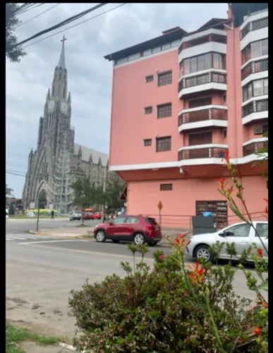 Vendo studio no centro de Canela ao lado da catedral de pedra.