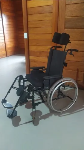 Cadeira de Rodas Reclinável Ortomobil 