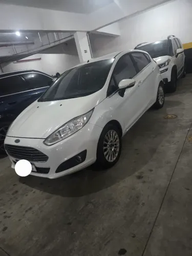 Ford Fiesta Titanium 1.6 16V Flex Mec. 2017