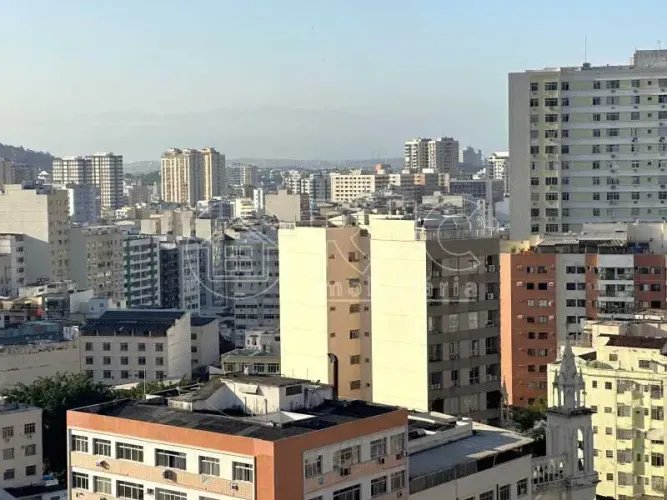 Imóvel para venda possui 363 metros quadrados com 4 quartos em Tijuca - Rio de Janeiro - R