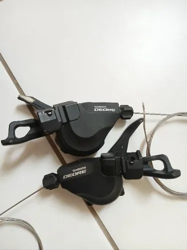 Alavanca de Câmbio Shimano Deore Sl M610