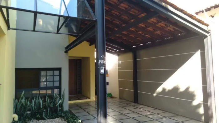 Casa para alugar, 4 quartos, Jardim Karaíba - Uberlândia/MG - Rotina Imobiliária
