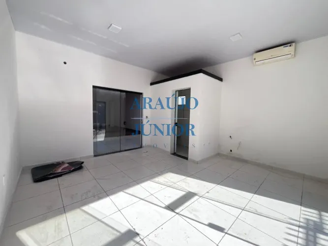 Casa Comercial para Locação na Vila Santa Catarina, Americana-SP: 3 Salas, 2 Banheiros, 76