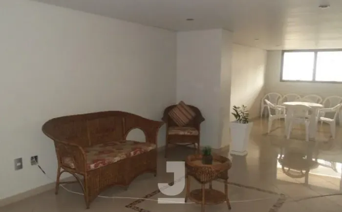 Apartamento à venda com 1 dormitório e vaga no Cambuí, Campinas