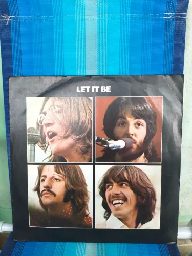 Disco de Vinil LP Beatles - Ler It Bê 1970