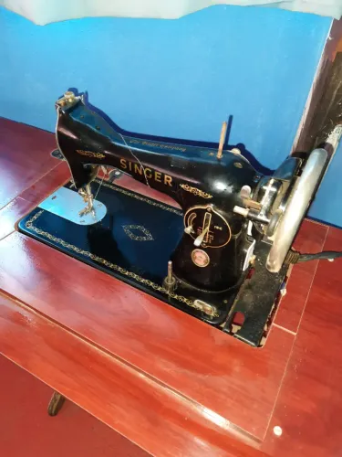 MÁQUINA COSTURA SINGER ELÉTRICA ANTIGA