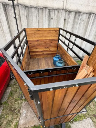 Reboque dois cavalos