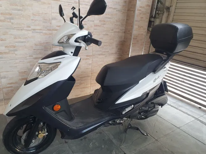 Lindy 125