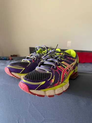 Tênis asics kinsei