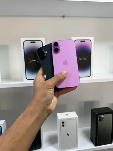 IPHONE 16 128 GB ROSA E PRETO 