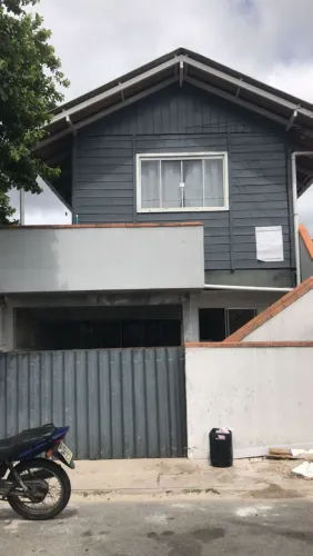 ALUGO KITNET com água incluso *