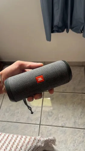 Caixa de som Jbl essencial flip 2 