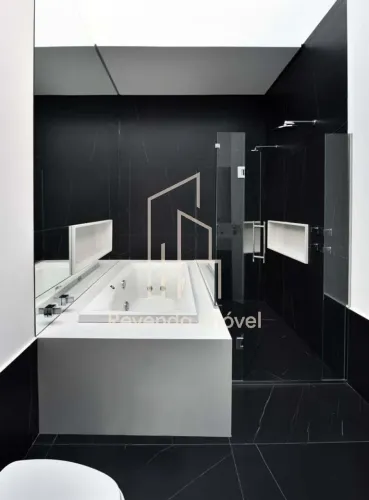 Casa de Luxo em Condomínio no Tamboré: 4 quartos, 4 suítes, 6 banheiros, 4 vagas, 544m² -