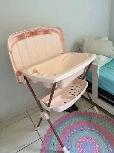Banheira com suporte e trocador galzerano