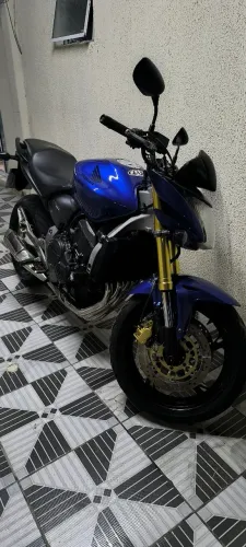 Hornet muito nova