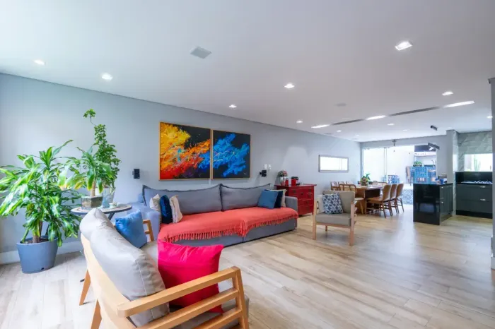 CASA EM CONDOMINIO - VILA ANDRADE - 4 SUITES - 273 METROS